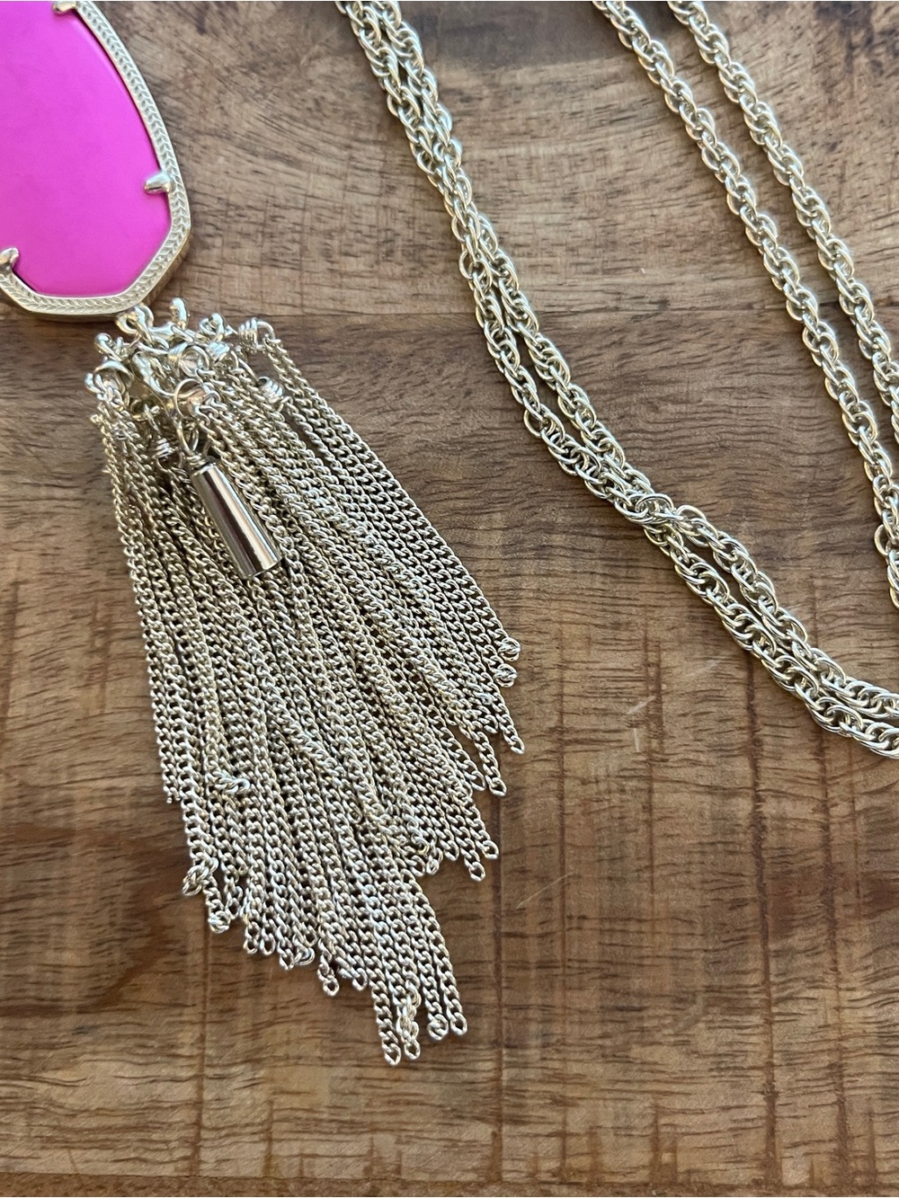Kendra Scott hot pink necklace - Picture 4 of 4